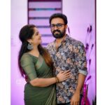 Shafna Instagram - I’ll never take my eyes off you…. Coz I can’t!!! 😍♥️😘 @sajinsajin_ Saree @_taaishbythasnimsalam_ ♥️ Earrings by @trinetra_collections ♥️ Clicked by @zoyawedding ♥️ #couple #cousinwedding #us #iloveyou #iseeyou #youandme #sajin #shafna #ootd