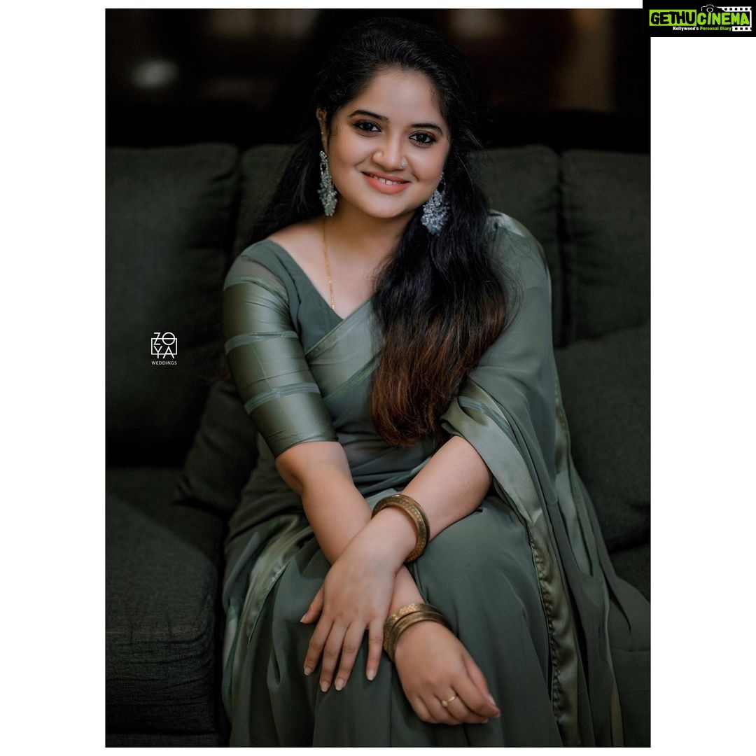 Shafna Instagram - Just flaunting my Sea green skyla georgette saree from @_taaishbythasnimsalam_ 💚 Earrings from @trinetra_collections 💚 Clicked by @zoyawedding @jinsinkhan 💚 #ootd #picoftheday #memyself #taaish #trinetra #myhome