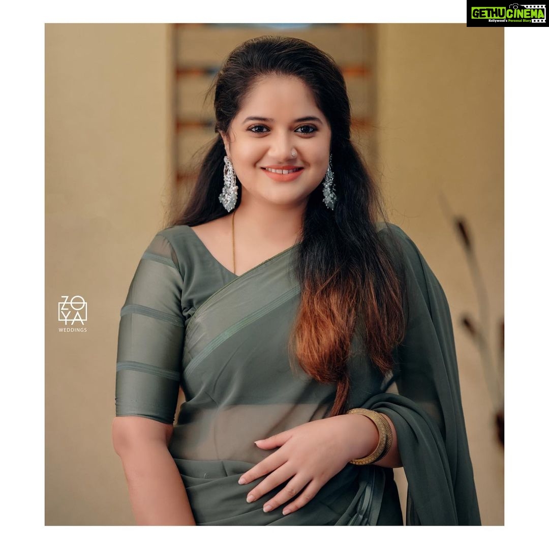 Shafna Instagram - Just flaunting my Sea green skyla georgette saree from @_taaishbythasnimsalam_ 💚 Earrings from @trinetra_collections 💚 Clicked by @zoyawedding @jinsinkhan 💚 #ootd #picoftheday #memyself #taaish #trinetra #zoyaweddings