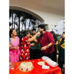 Shafna Instagram - My extended family… My favourites of Hyderabad… these ppl are so much of love♥️😘 thankyou so much darlings for making my birthday so memorable and happiest… I love you all!!! ♥️ @sowmya.sharada @actor_nandu @actorvinod_maganti @mamtha_narayan1 @soumya_kandala @actor_dwarakesh @ankitha_muler @daringirl_lucky @ramanasimhapuri 🙏🏻🙏🏻🙏🏻