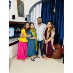 Shafna Instagram - Blessed!!! A surprise Birthday celebration with my family…. Was really unexpected because it was kind of early, before I leave them for my shoot….Blessed to be around them… I love you all… thankyou for making my birthday special…♥️ @nizamudeenabubacker @nizamshahida @shabna_sunaj @shainasnizam @sunajsini ♥️♥️♥️