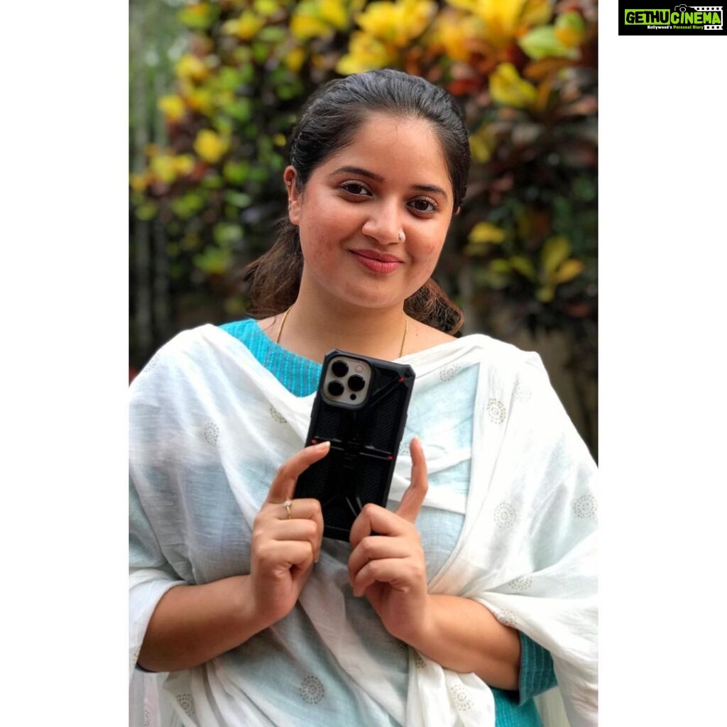 Shafna Instagram - Phone covers from @ishop_thakaraparambu @ishoppattom Thankyou so much for these super protection and beautiful covers ♥️🤩