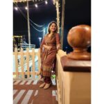 Shafna Instagram - A happy me at a happy place!!! @oldcoffeehouse ♥️ Clicked by @sunajsini 🥰 #beachesmakesmehappy #happyme #atabeach #vibingbybeachside #beachsiderestaurant #hanginglights #coolbreeze #goodfood #favouriteppl #whatmoretomakemehappy #♥