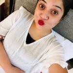 Shafna Instagram - Self Love ♥️💋 #justmythings #justme #mytime #readytogo #selflove #lovetome #kissestome #redlips #redlipstick #redwhitenblack #loveislove