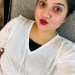 Shafna Instagram - Self Love ♥️💋 #justmythings #justme #mytime #readytogo #selflove #lovetome #kissestome #redlips #redlipstick #redwhitenblack #loveislove