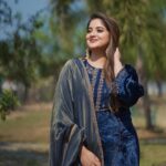 Shafna Instagram - Wearing a navy blue velvet salwar with chanderi dupatta from @jazaashdesignstudio , my favourite designer boutique since years!!!♥️ These gorgeous Earrings @pureallure.in ♥️ #jazaash #jazaashsignaturecostume #velvetsalwar #chanderidupatta #pureallure #pureallurejewellery #pureallureearring #favouritecombo