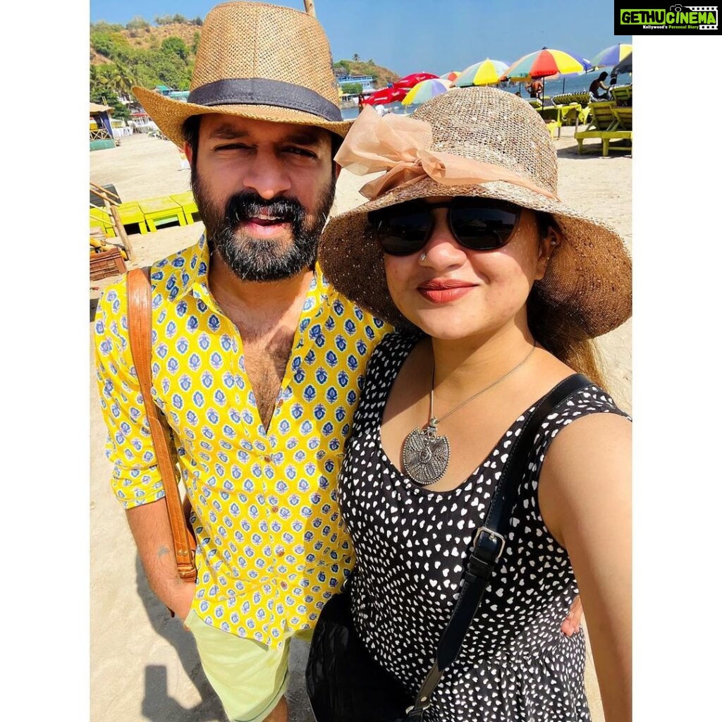 Shafna Instagram - When at Goa!!! @sajinsajin_ 👽♥ #goadiaries🌴 #goanvibes #ourtime #dayswellspent #togetherforever #travelpartner #secondhome #goa #👽 #♥