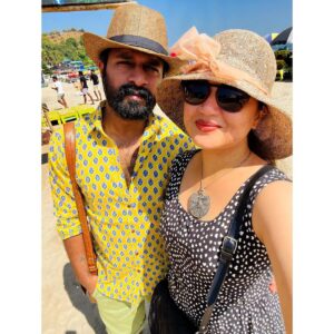 Shafna Instagram - When at Goa!!! @sajinsajin_ 👽♥️

#goadiaries🌴 #goanvibes #ourtime #dayswellspent #togetherforever #travelpartner #secondhome #goa #👽 #♥️