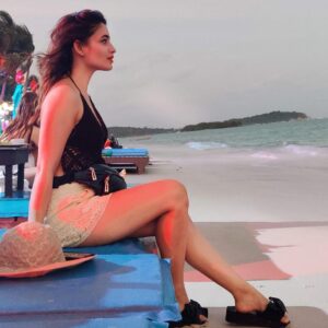 Shagun Sharma Instagram - Where id rather be 😑💜

#explore #exploremore #trend #trending #viral #viralpost #shagunsharma #beach