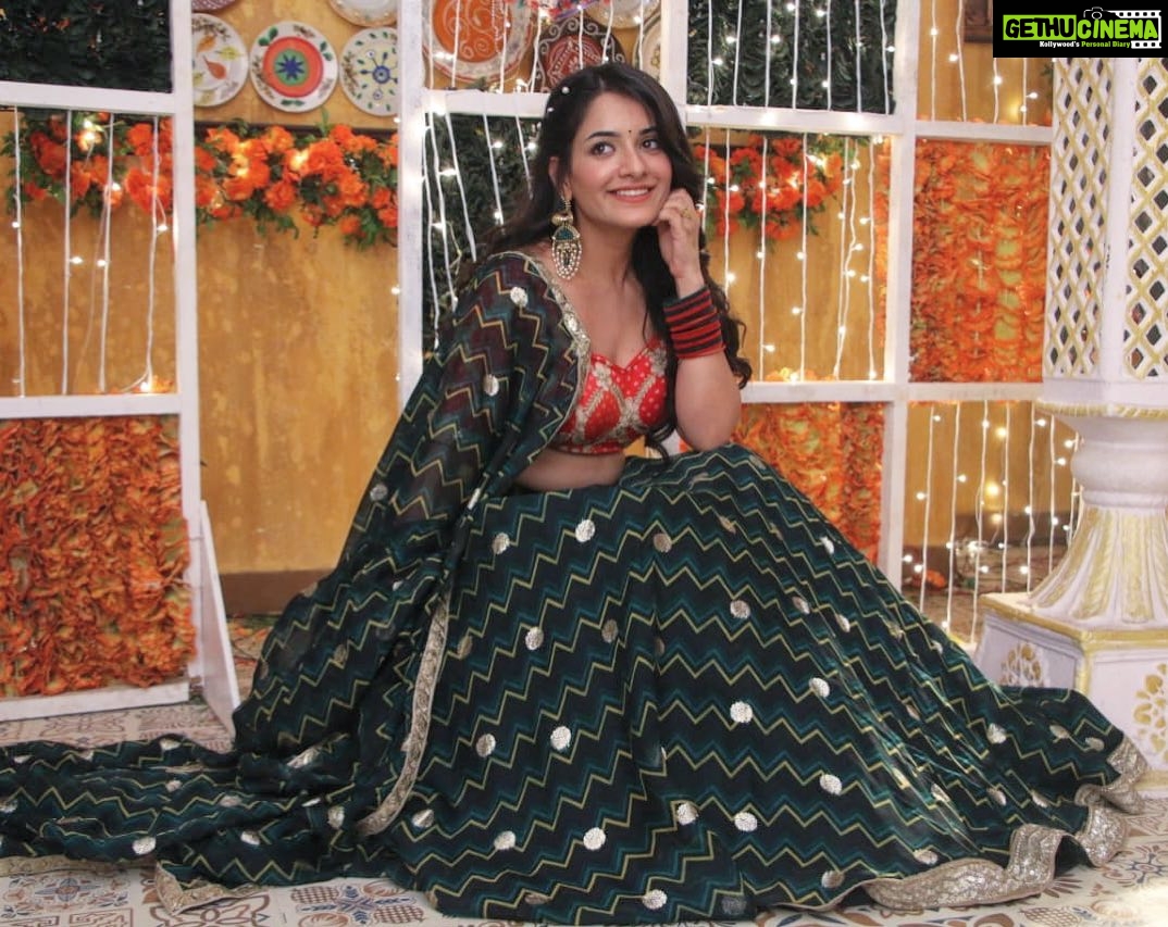 Shagun Sharma Instagram - 💚💚💚 Sania Studio Naigaon