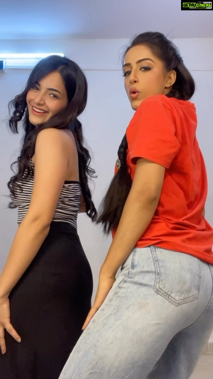 Shagun Sharma Instagram - Teacher ~ did you guys cheat ~~~ our answer sheet 📄🤪