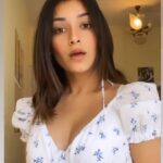 Shagun Sharma Instagram - Who could ever say No to this! 😛😛😛😛😛 If you don't know Oh god You need to 🥲😌 #classic #favorite #explore #trending #funny #ig #reels