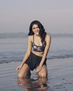 Shalini Pandey Instagram - Just go ahead, let your hair down
You’re gonna find yourself somewhere, somehow 
🎶