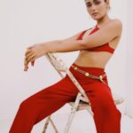 Shalini Pandey Instagram - 🍯🐝