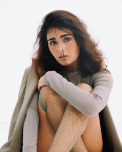 Shalini Pandey Instagram - Freeeeeee 🕊️