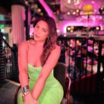Shama Sikander Instagram - What's For The Dinner? . . . #takemeback #fashioninsta #vibes #weekend #stylefashion #fashionphptography #travelphotography #actorslife #shamasikander