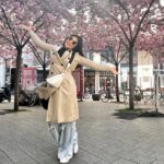 Shama Sikander Instagram - An amazing journey comes to an end and the new one begins bye bye #hamberg you have been amazing to me ,see you when i see you next….😎🇩🇪🤩♥️ . . . #byebye #Germany #love #pose #positivevibes #travelphotography #traveldairies #shamasikander Hamburg, Germany