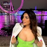 Shama Sikander Instagram - An Evening in London….🇬🇧 . . . #love #london #vibe #view #stylefashion #fashionphptography #travelphotography #actorslife #shamasikander