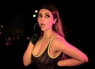 Shama Sikander Instagram - Ohhh it’s Sunday . . . #sunday #funmood #weekend #happiness💕 #fashionable #stylefashion #stylish #photoshootideas #shamasikander Mumbai, Maharashtra