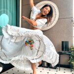 Shama Sikander Instagram - Main banke radhika nachungi…. . . . #radha #nachungi #actorslife #stylefashion #holi #happiness💕 #shootdairies #shamasikander