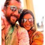 Shama Sikander Instagram - Itna mazaaa kyun aaraha haiii….#holicelebrations with friends hope you all had a wonderful #holi ? 🧿😇♥️🎉 . . . #holi #festival #bollywoodlove #actorslife #happiness💕 #funmood #partytime #shamasikander Mumbai, Maharashtra
