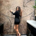 Shama Sikander Instagram - Black 🖤 . . . #vibe #blacklove #prettygirls #happiness💕 #stylefashion #fashionphptography #shamasikander
