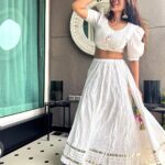 Shama Sikander Instagram - Main banke radhika nachungi…. . . . #radha #nachungi #actorslife #stylefashion #holi #happiness💕 #shootdairies #shamasikander