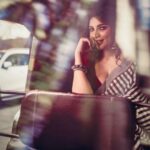 Shama Sikander Instagram - Haal Kaisa Hai Janab ka ….Chalo batao aage kya line hai comments mein? . . . #shootdairies #beauty #smile #photoshootideas #looks #beauty #shamasikander