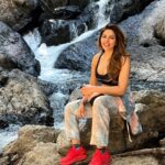 Shama Sikander Instagram - #takemeback to the #mountains…..⛰️🌄🏔️ . . . #motivation #mountains #naturelovers #bangkokdairies #actorslife #shamasikander