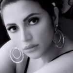 Shama Sikander Instagram - Evolve, Isolate, heal.. Take your time ✨ . . #love #light #shamasikander #trending #motivational #reels
