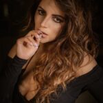 Shama Sikander Instagram - Every morning when I look at her eyes to see how beautiful my life is..... . . . #stylefashion #fashionstyle #blacklove #happiness #happyme #sassy #icon #beauty #shamasikander
