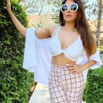 Shama Sikander Instagram - Heads up coz its friday..... . . . #friday #weekend #holidays #dairies #newyear2023 #blessed #diva #looks #shamasikander