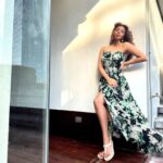Shama Sikander Instagram - When you are happy you glow differently 🥰🤩😇🧿 . . . #looks #happiness #happyme #holidays #bangkok #positivevibes #travelphotography #shamasikander