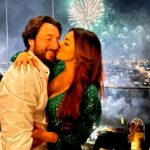 Shama Sikander Instagram - HAPPIEST NEW YEAR 2023 to all of you my IG family ♥️😇🎉🧿😇 . . . #jamsham #newyear2023 #happiness #positivevibes #stylish #couplegoals #holidays #shamasikander