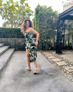 Shama Sikander Instagram - So Missing my Bed, waking up to this beautiful view of Lumphini Park, the comfort and beauty of being in Earth Element, thank you @sobangkok for amazing hospitality. Thank you my darling So Mat @matchuladul for taking such awesome care about small little details for our stay. Love love love to you. Big hug 🤗
.
.
.
#holidays #funday #happiness #hospitality #bangkok #actorslife #shamasikander