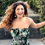 Shama Sikander Instagram - When you are happy you glow differently 🥰🤩😇🧿 . . . #looks #happiness #happyme #holidays #bangkok #positivevibes #travelphotography #shamasikander