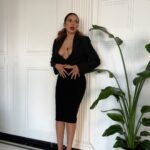 Shama Sikander Instagram - Oopss…. Ye kya hogaya!!! 😲. #justkidding #dontmiss #dontmissout #swag #sassy #bossbabe #black #blackmagic #girl #browngirl