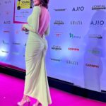 Shama Sikander Instagram - All the Glitz and Glamour ✨🪩. At the Pink Carpet of @graziaindia #graziayoungfashionawards2022 #graziayoungfashionawards Note-: thank you husband @jamesmilliron for this stunning gift 🎁 loooove the Dress 😍♥️😘 Make up -@swatidedhia_makeup . . . #actorslife #award #bollywoodlove #redcarpet #icon #awardnight #influencer #glamour #outfitoftheday #fashionstyle #stylefashion #shamasikander