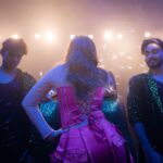 Shefali Jariwala Instagram - Vibes ! #aboutlastnight #showtime #onstage 💃🏼💃🏼❤️❤️🎤🎤🤟🏻🤟🏻 . . . @1ders.events @farukh.shaikh @harmeetphotography @makeup.yasmin @imraanhair @sumitvinodofficial . . . #delhidiaries #dancingqueen #event #love #giglife #dancelife #eventmode #delhievents #performance #weekendvibes #goodtimes #onstage #event #potd #ootd #instafashion #backstage #stageshow