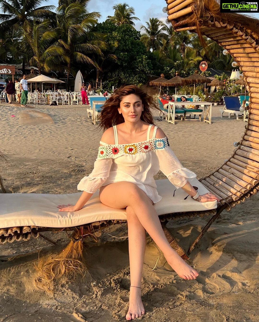 Shefali Jariwala - 342.8K Likes - Beach day #photodump
#beach #love
.
.
.
#beachbum #potd #sundayfunday #beachdiaries #beachlife #summer #vibes #vacaymode #chillin #relax