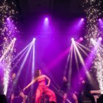 Shefali Jariwala Instagram - Vibes ! #aboutlastnight #showtime #onstage 💃🏼💃🏼❤️❤️🎤🎤🤟🏻🤟🏻 . . . @1ders.events @farukh.shaikh @harmeetphotography @makeup.yasmin @imraanhair @sumitvinodofficial . . . #delhidiaries #dancingqueen #event #love #giglife #dancelife #eventmode #delhievents #performance #weekendvibes #goodtimes #onstage #event #potd #ootd #instafashion #backstage #stageshow