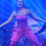 Shefali Jariwala Instagram - Vibes ! #aboutlastnight #showtime #onstage 💃🏼💃🏼❤️❤️🎤🎤🤟🏻🤟🏻 . . . @1ders.events @farukh.shaikh @harmeetphotography @makeup.yasmin @imraanhair @sumitvinodofficial . . . #delhidiaries #dancingqueen #event #love #giglife #dancelife #eventmode #delhievents #performance #weekendvibes #goodtimes #onstage #event #potd #ootd #instafashion #backstage #stageshow