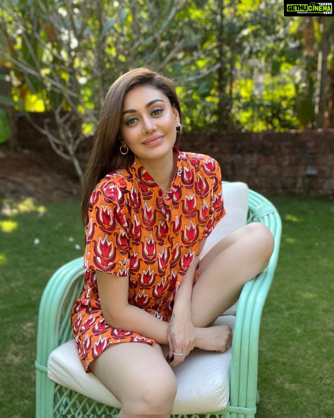 Shefali Jariwala Instagram - Healthy body… Healthy Mind… Healthy Soul …. #naturetherapy #worldhealthday . . . #getsomesunshine #healthylifestyle #naturelovers #feelinggood #loveyourself #livealittle #healthy #healthyliving #fridayvibes #weekendmood #instagood