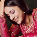 Shehnaaz Kaur Gill Instagram - Eid mubarak to everyone 💞 Makeup: @shehnaazgill Outfit: @jigarmaliofficial Jewellery: @anmoljewellers Photographer: @shreyansdungarwal Stylist: @junni.khyriem Hair: @cheemabaljit2