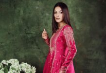 Shehnaaz Kaur Gill Instagram - Eid mubarak to everyone 💞 Makeup: @shehnaazgill Outfit: @jigarmaliofficial Jewellery: @anmoljewellers Photographer: @shreyansdungarwal Stylist: @junni.khyriem Hair: @cheemabaljit2