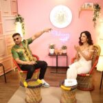Shehnaaz Kaur Gill Instagram - Shot today with India’s OG rapper YO YO Honey Singh! #DesiVibesWithShehnaazGill @yoyohoneysingh Outfit: @veranobytanya @ascend.rohank Earrings: @iblamebeads Rings: @zariinjewelry Heels: @lodishoesindia @papillonpublicrelations Stylist: @junni.khyriem Mua: @jyotiiadvani.artistry Hair: @cheembabaljit2 Managed by: @kaushal_j Location: @merakiistudioz