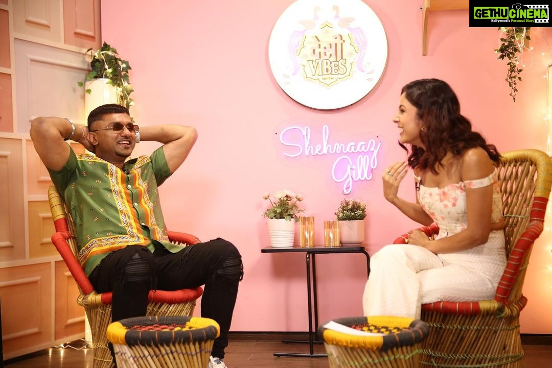 Shehnaaz Kaur Gill Instagram - Shot today with India’s OG rapper YO YO Honey Singh! #DesiVibesWithShehnaazGill @yoyohoneysingh Outfit: @veranobytanya @ascend.rohank Earrings: @iblamebeads Rings: @zariinjewelry Heels: @lodishoesindia @papillonpublicrelations Stylist: @junni.khyriem Mua: @jyotiiadvani.artistry Hair: @cheembabaljit2 Managed by: @kaushal_j Location: @merakiistudioz