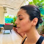 Shehnaaz Kaur Gill Instagram - Letting my body calm and relax🌸 @yogikomaleshwar