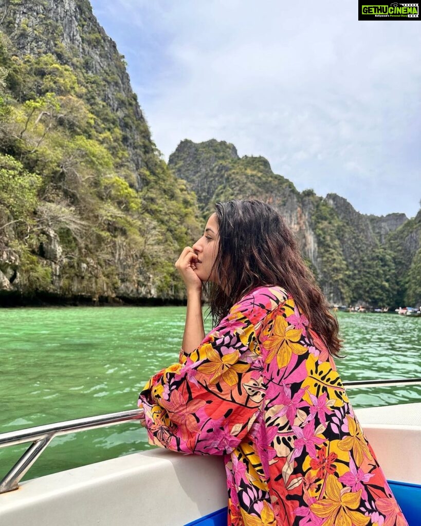 Shehnaaz Kaur Gill Instagram - Dear ocean, thank you for making us feel tiny, humble, inspired, and salty …all at once. 🌊🐬🪸 . . . . . @pickyourtrail @pullmanphuketpanwa Phi Phi Island, Phuket Thailand