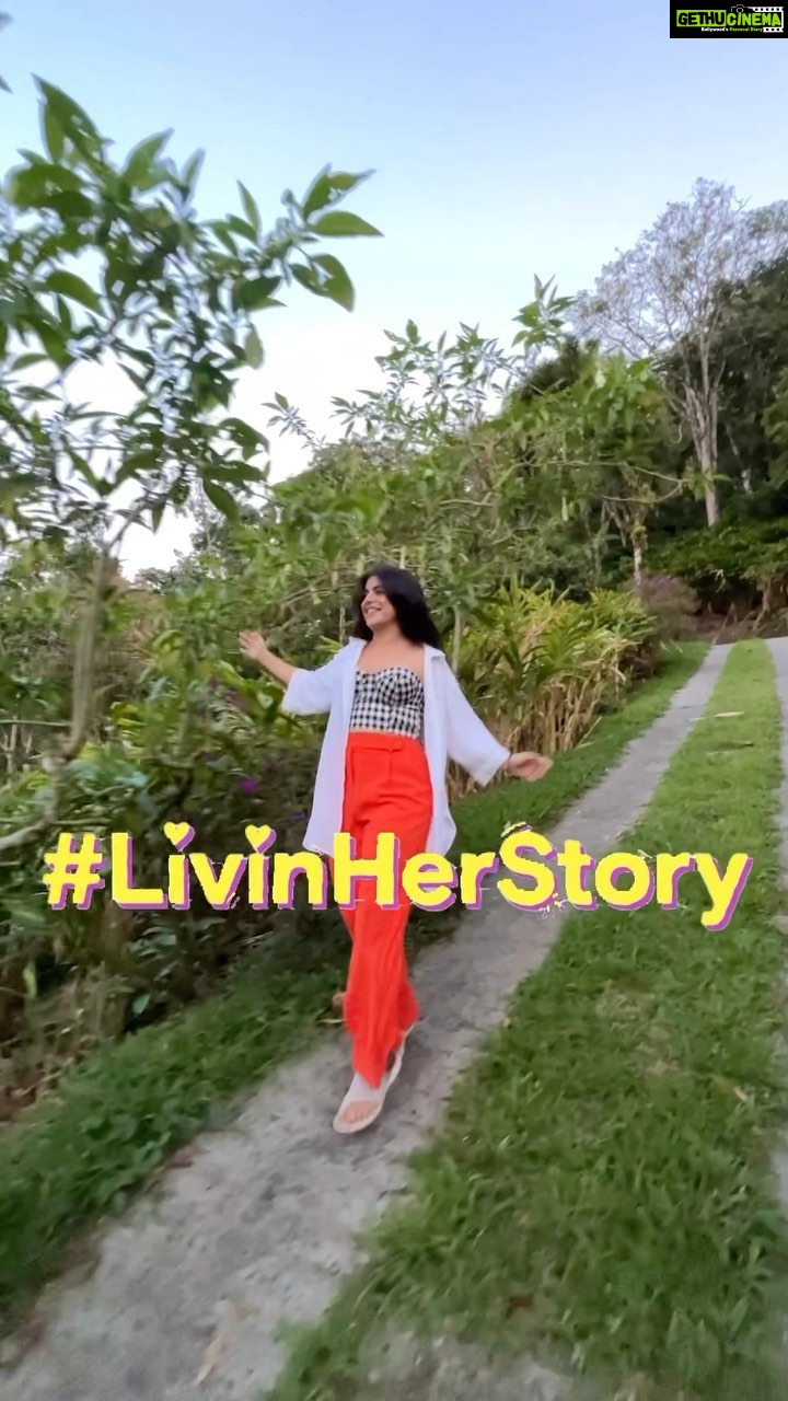 Shenaz Treasurywala Instagram - Excited to announce that HistoryTV18 & @ShenazTreasury are collaborating on this brand new mobile-first series. 22nd onwards you will watch the show across both our social media accounts! We will show you a fresh new look at all that’s great and cool about Bengaluru that you’ve never seen before. Follow, Like, Share the adventures ✈️🧳 in #LivinHerStory with @ShenazTreasury & @HistoryTV18 Co-powered by @tecnomobileindia @WOWSkinScienceIndia @havells_India Associate partners @honda2wheelerin @nuawoman @amala.earth Bangalore, India